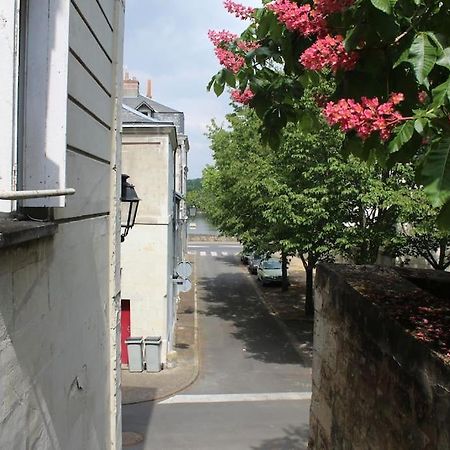 Appartement Calme Proche De La Loire Saumur Exterior photo