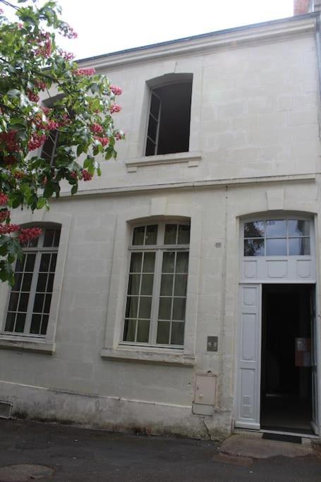 Appartement Calme Proche De La Loire Saumur Exterior photo